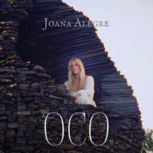 Neil Leyton on electric guitar on Joana Alegre’s new single “OCO”, out October 30th